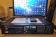 Wybitny CD Onkyo Integra DX-200 z pilotem