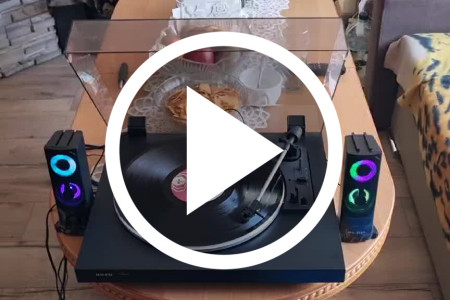 GRAMOFON UHER CLASSIC UTT 222 z BT głośniki led